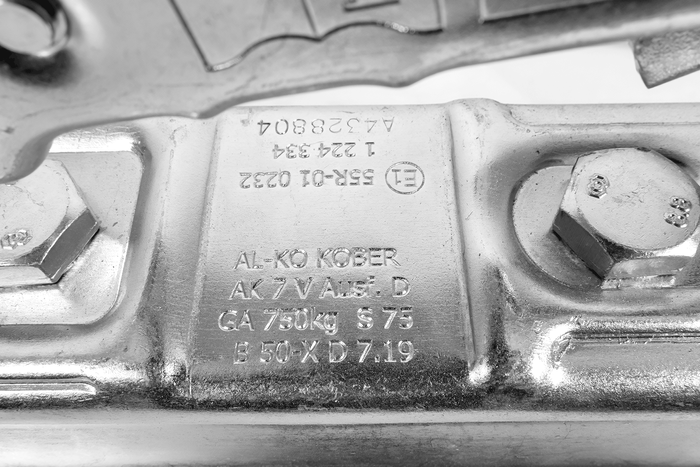 Gancio di traino AL-KO AK7 75VR per rimorchio da 750 kg con timone a V.
