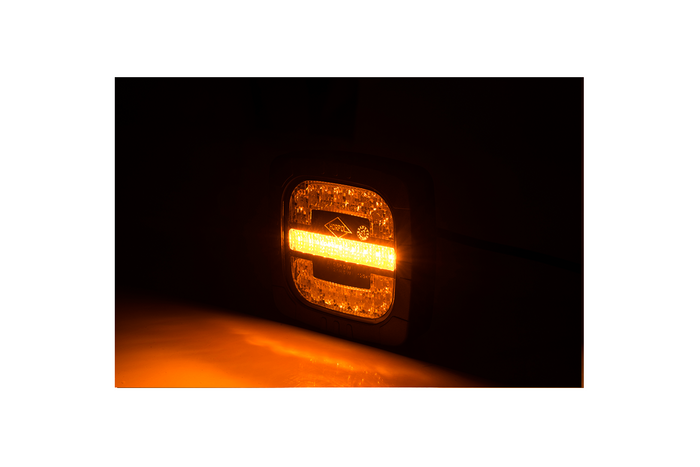 Lampa zespolona przednia z uchwytem Traktor