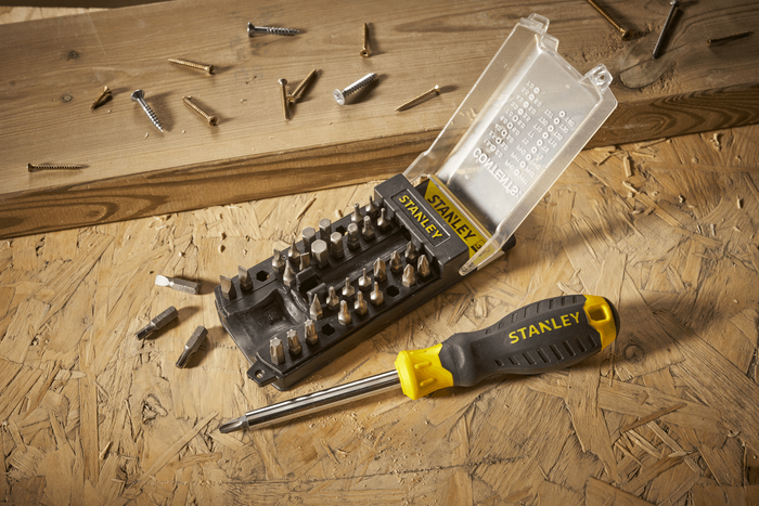 Cacciavite STANLEY MULTIBIT da 34 pezzi con set di punte