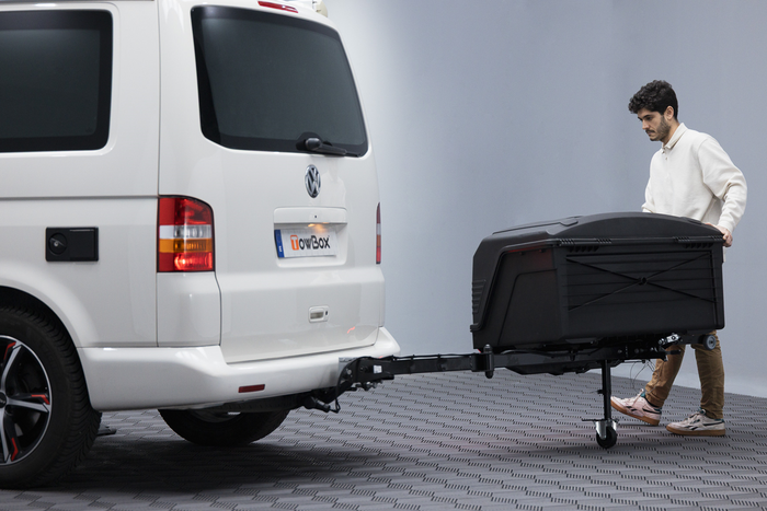 Towbox Camper Alpha nero (corto) - portapacchi da montare sul gancio di traino