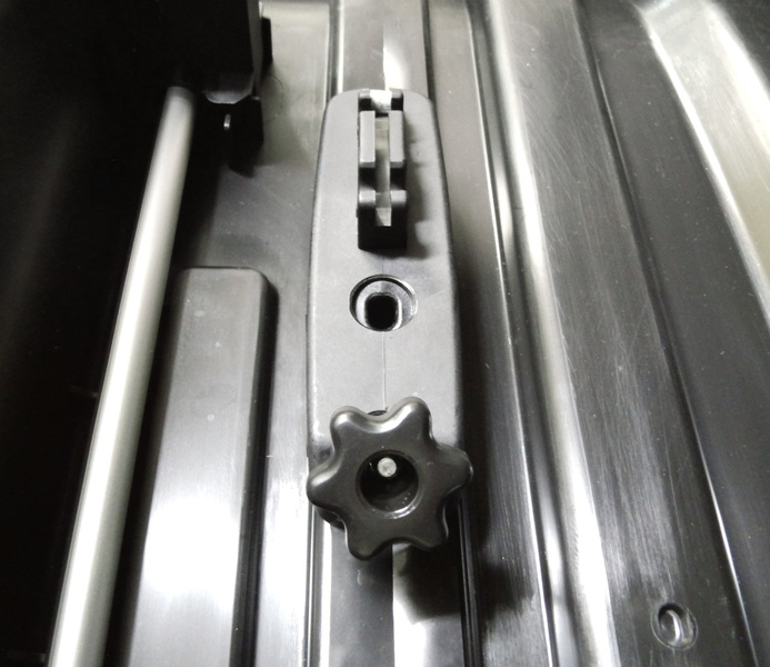 Morsetti universali Flexi Fit (set da 4) - montaggio box da tetto