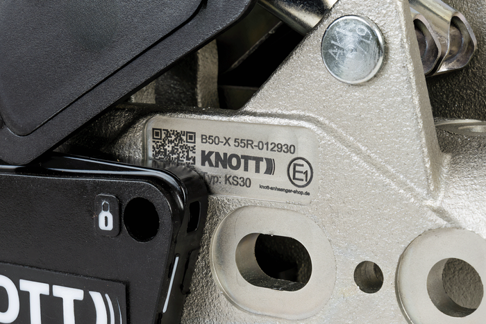 Gancio a sfera KNOTT KS30 con stabilizzatore per rimorchio da 3000 kg con timone tubolare da 50 mm