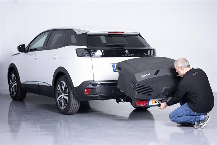 Towbox EVO urban black - portapacchi da montare sul gancio di traino
