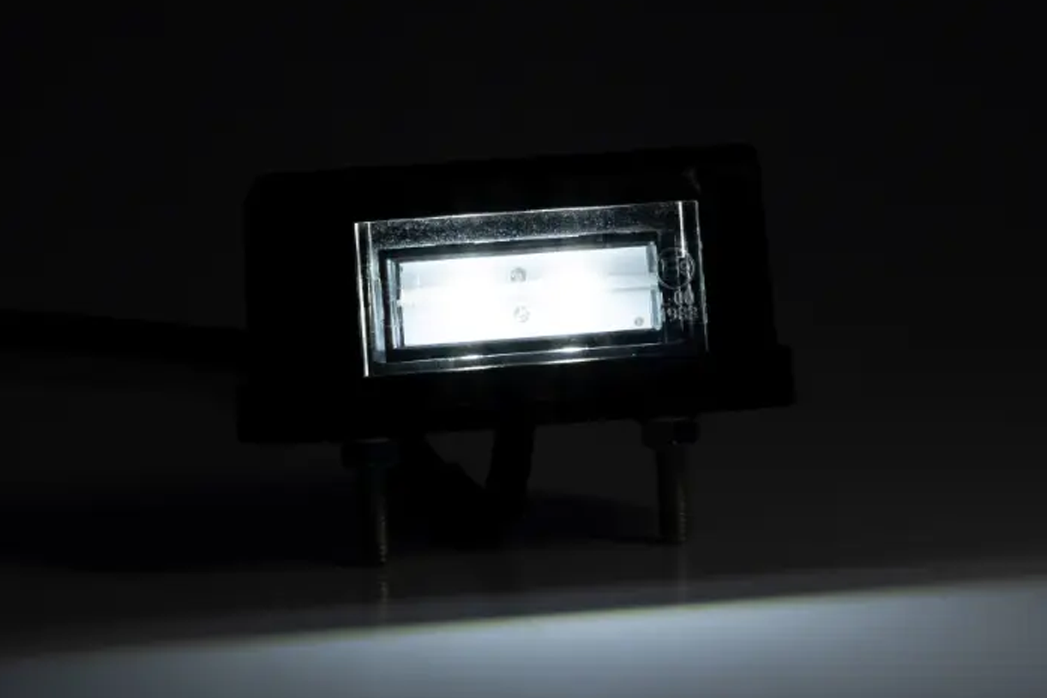 Moduli LED Canbus Per Targa Land Rover Discovery 3/4, Freelander 2, Range Rover Sport: Luce Bianco Xeno 6000K, 18 SMD, Certificazione E, Senza Errori.