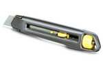 Coltello STANLEY Interlock da 18 mm con lama a spezzare
