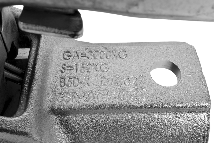 Gancio di traino WINTERHOFF WW 30-D3-K1212 per rimorchio da 3000 kg con timone in tubo da 50-51 mm, in ghisa.