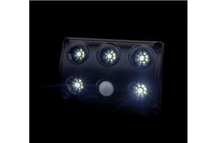 Lampada interna per auto a LED HORPOL LWD2156/CZ da 900 lm, nera, con sensore di movimento.