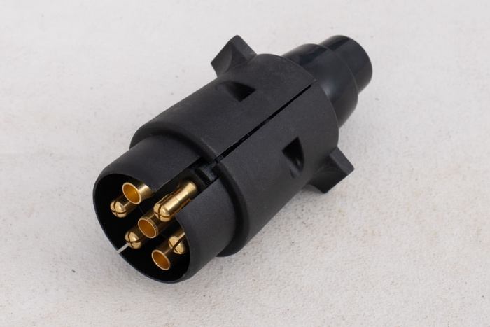 Spina UNITRAILER a 7 poli per presa gancio di traino