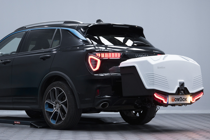 Towbox Alpha classic grey - box portabagagli da montare sul gancio di traino