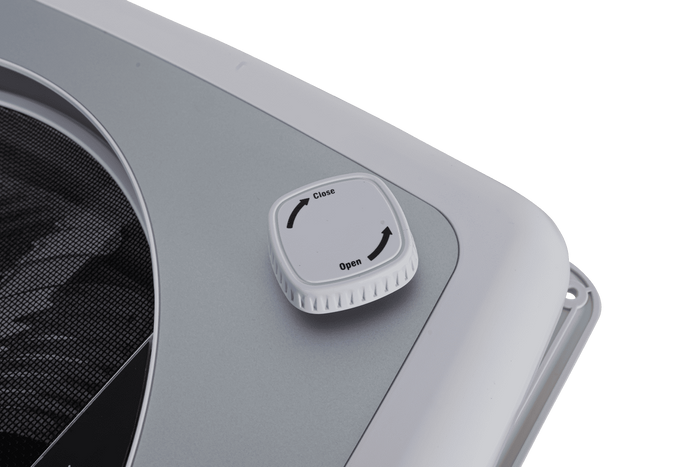 Ventilatore da tetto automatico PUNDMANN PLUS FAN per camper con illuminazione e tendina avvolgibile 400×400mm