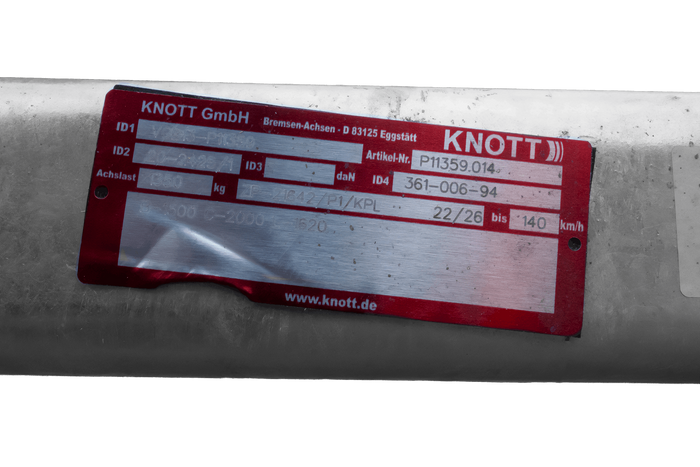 Assale frenato KNOTT P11359.014 VGB13 per rimorchio per barche 1350 kg 1500 mm 2000 mm 5x112