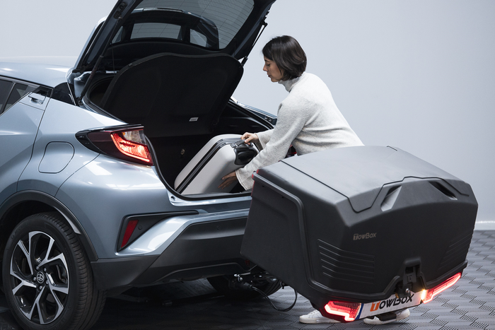 Towbox Alpha urban black - box portabagagli da montare sul gancio di traino