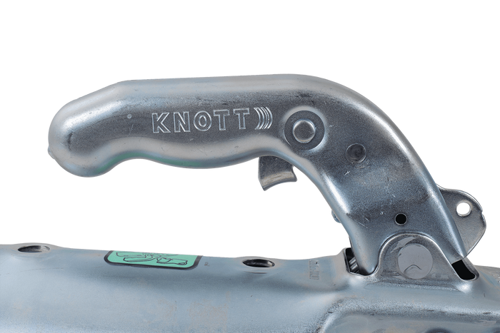 Gancio a sfera KNOTT K7.5-E per rimorchio da 750 kg con timone tubolare da 70 mm