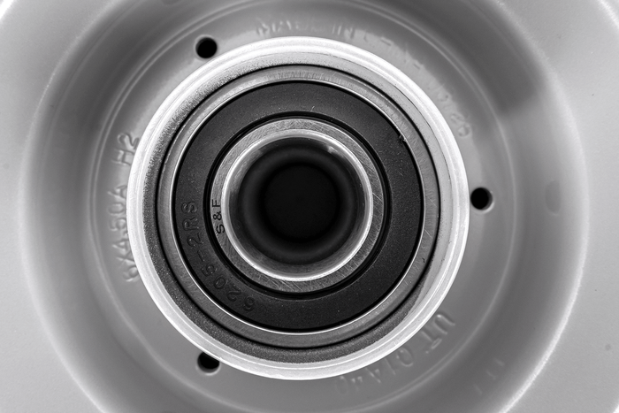 Cerchio in acciaio UNITRAILER 4.5Ax6"H2 3x96 con cuscinetti 6205-2RS