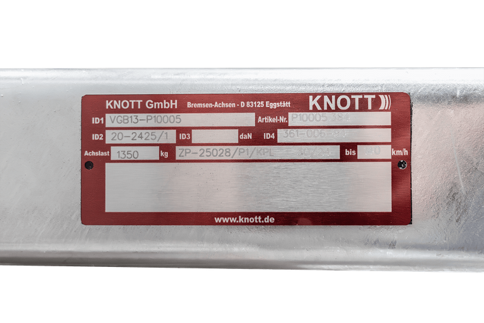 Assale frenato KNOTT VGB13 per rimorchio/carro attrezzi 1350kg 1500mm 1950mm 4x100