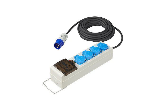 Prolunga da campeggio CEE con splitter ProPlus 373583DE, cavo da 10 m, 3 prese Schuko, 2 porte USB.