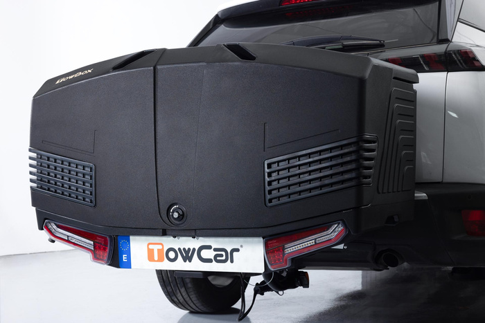 Towbox V3 black LED Edition - box portabagagli da montare sul gancio di traino