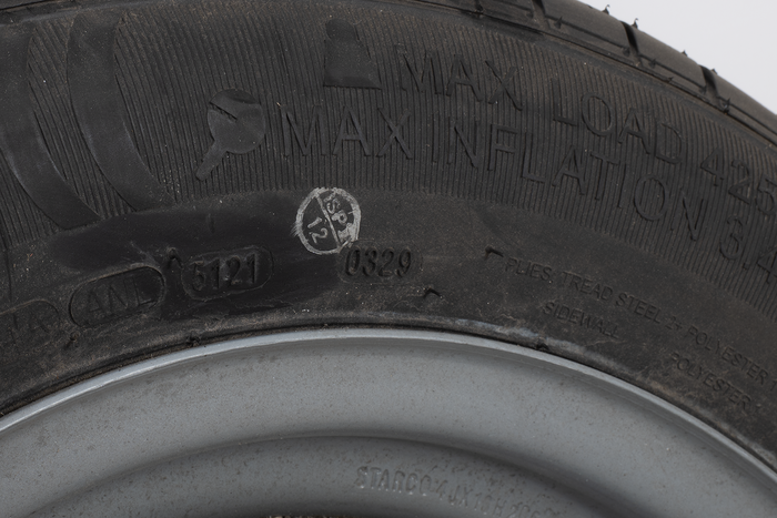 OUTLET Ruota per rimorchio PNEUMATICO KENDA 145/80 R13 78N CERCHIO KENDA 4Jx13"H2 4x100 ET:30