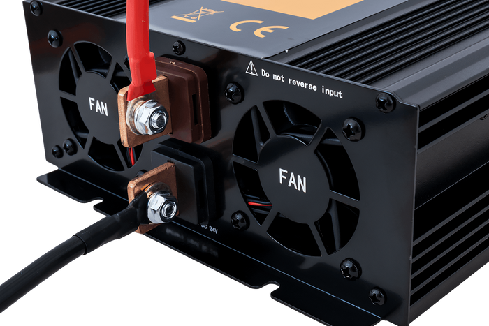 Convertitore di tensione 24V/230V (2000/4000W) KAMAR E1931