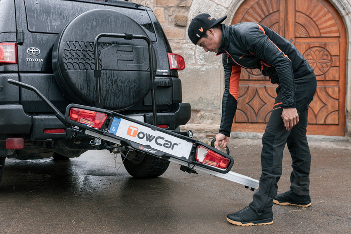 Towcar Balance - portamoto/bicicletta montato sul gancio di traino