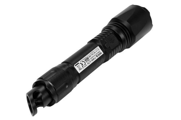 Torcia multifunzione a LED YATO YT-085609 da 900 lm, power bank, apribottiglie, martello di emergenza