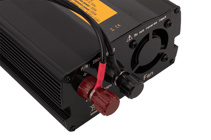 Convertitore di tensione 12V/230V (300/600W) KAMAR E1922