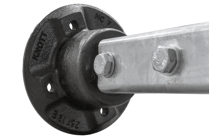 Assale rigido senza freni KNOTT VR7 con molla per rimorchio 750kg 1480mm 1820mm 4x100