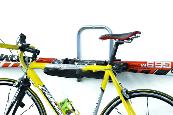 Appendiabiti da parete per 3 biciclette Peruzzo Marte