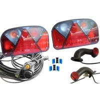 Set luci: luci posteriori ASPÖCK + luci di posizione laterali ASPÖCK + cablaggio MANTES 8m 13 PIN + connettori rapidi