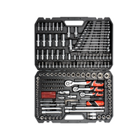 Set di utensili YATO YT-38841 1/2'' 3/8" 1/4" 216 pezzi.