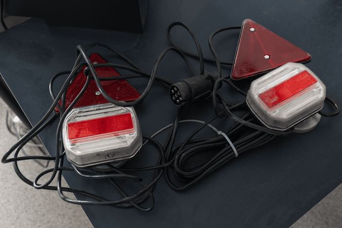 OUTLET TT Technology TT.12019T Fanali posteriori a LED con magnete + cablaggio a 7 pin da 7,5 m