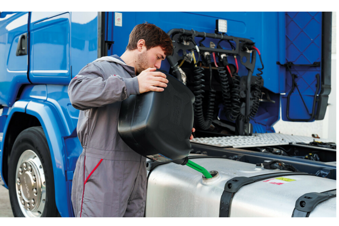 Tanica in plastica LAMPA da 20 litri con imbuto