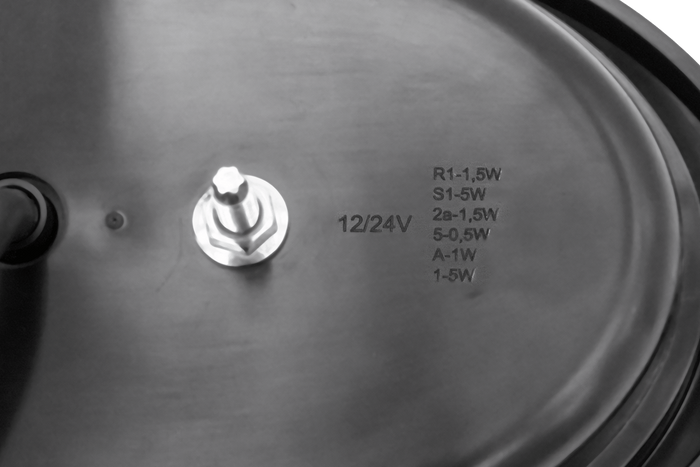 Fanale posteriore universale a LED FRISTOM FT-355 con alloggiamento a filo