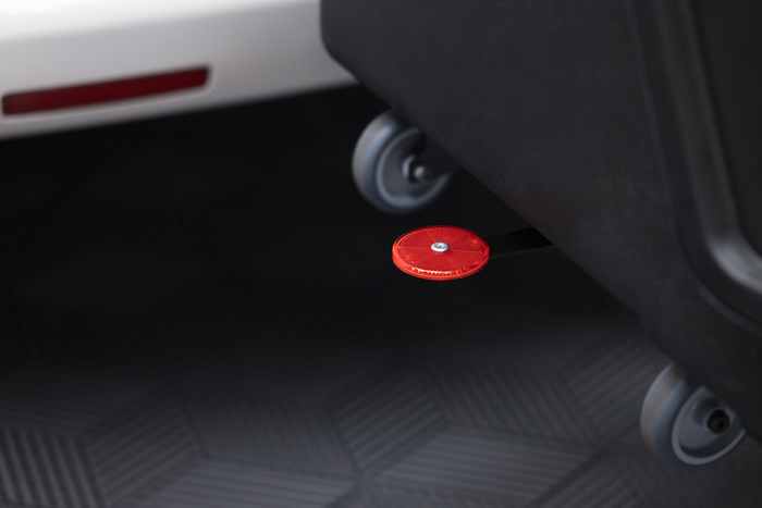 Towbox Camper Alpha nero (corto) - portapacchi da montare sul gancio di traino