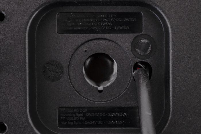 Fanale posteriore a LED FRISTOM FT-130 COF, 6 funzioni, universale