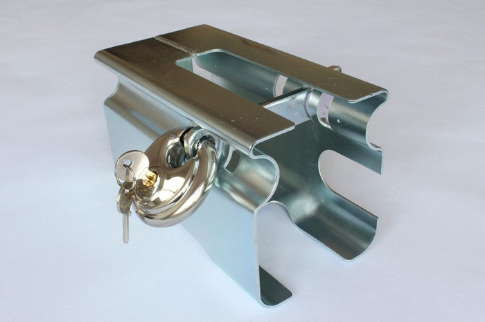 Antifurto ALBE Safety-Box per giunto del gancio traino 